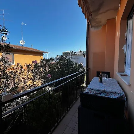 Apartment Blue Moon With Wi-fi And Parking Desenzano del Garda